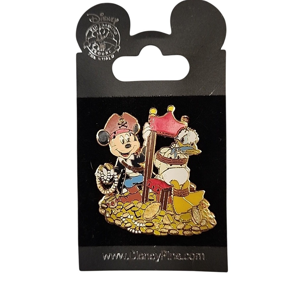 Disney Pin Pirates of the Caribbean Mickey Donald Golden Treasure Scene 46842